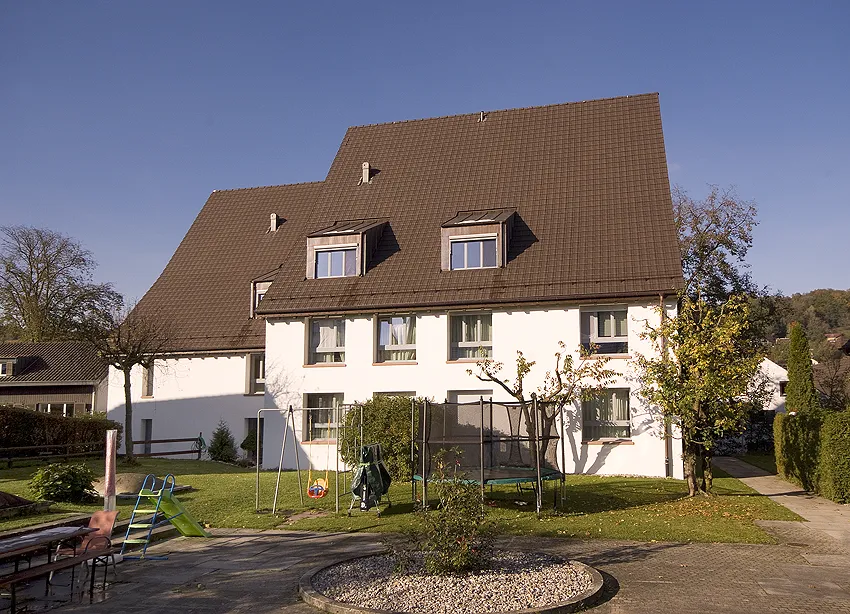 Bild 3 Aussensanierung Mehrfamilienhäuser, Biel-Benken